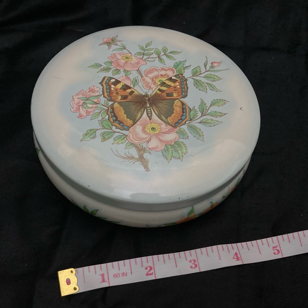 Vintage Daher Decorative Ware Floral Butterfly Lidded Tin